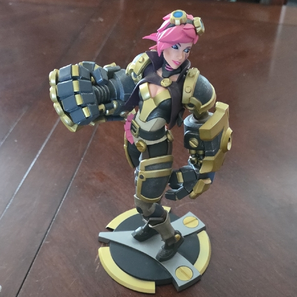 (J38) Offical Lesgue Of Legend LoL Vi Statue PVC Figure Model Collectible